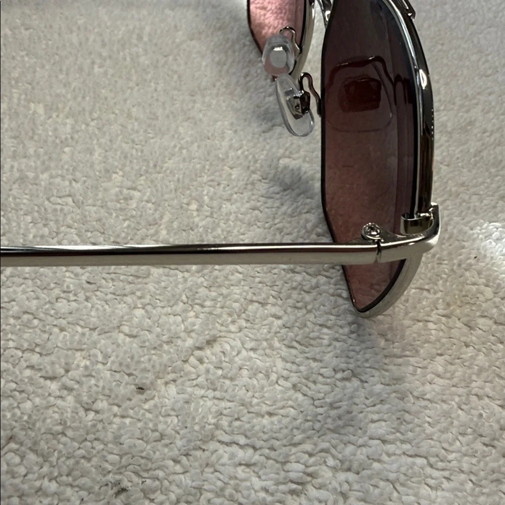 Oscar De la Renta Thin Metal Designer Sunglasses
